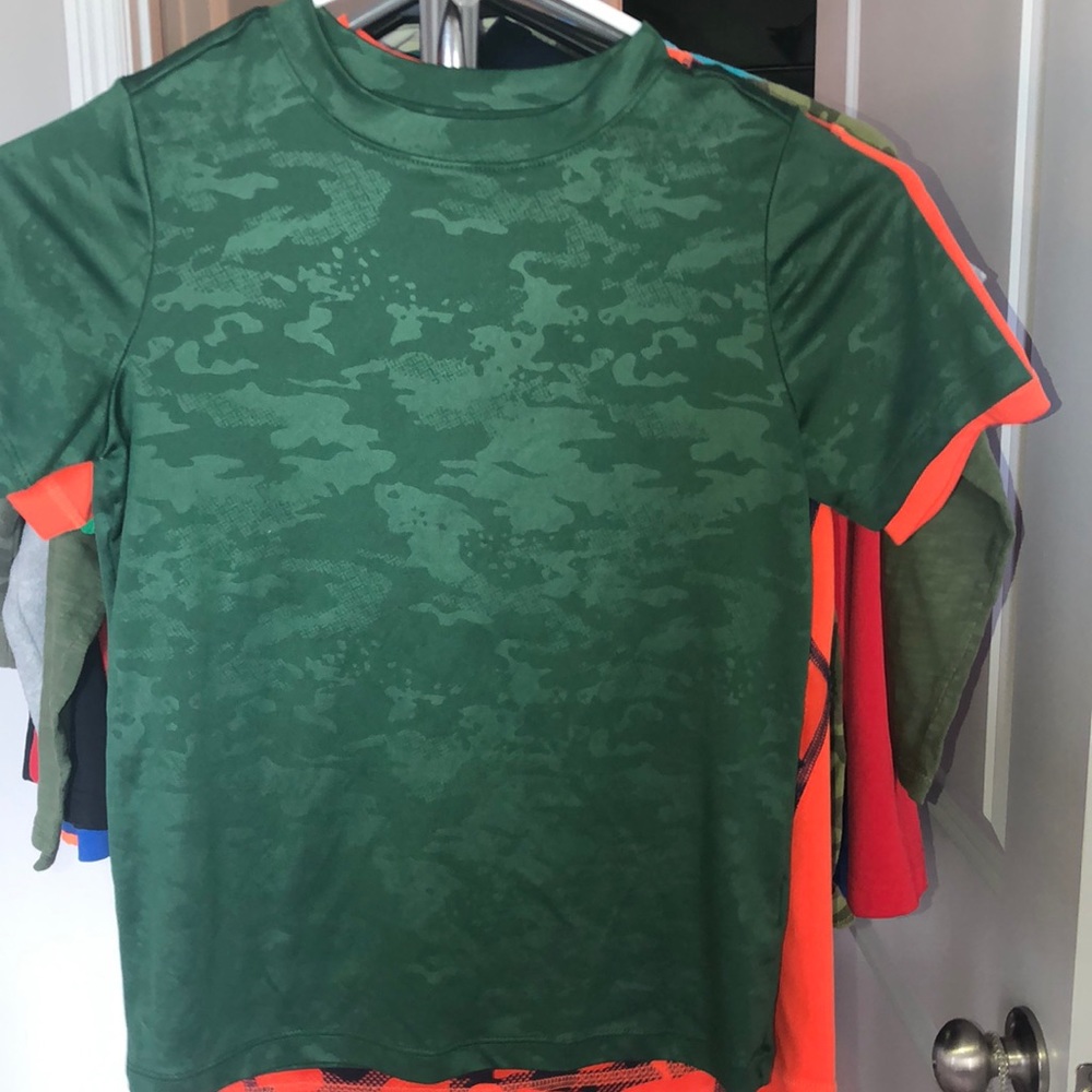 BCG DriFit T-shirt sz S